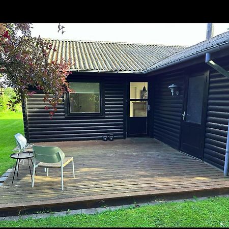 Dejlig Sommerhus 150M Fra Privat Strand Brenderup Exterior photo